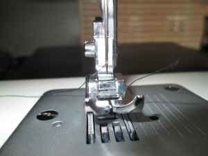 Setting up your sewing machine properly is important for any beginner learning to sew on a sewing machine - Sew Me Your Stuff